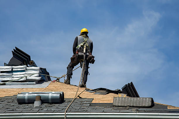 Professional Gutter Installation technician working in Unionville, MO